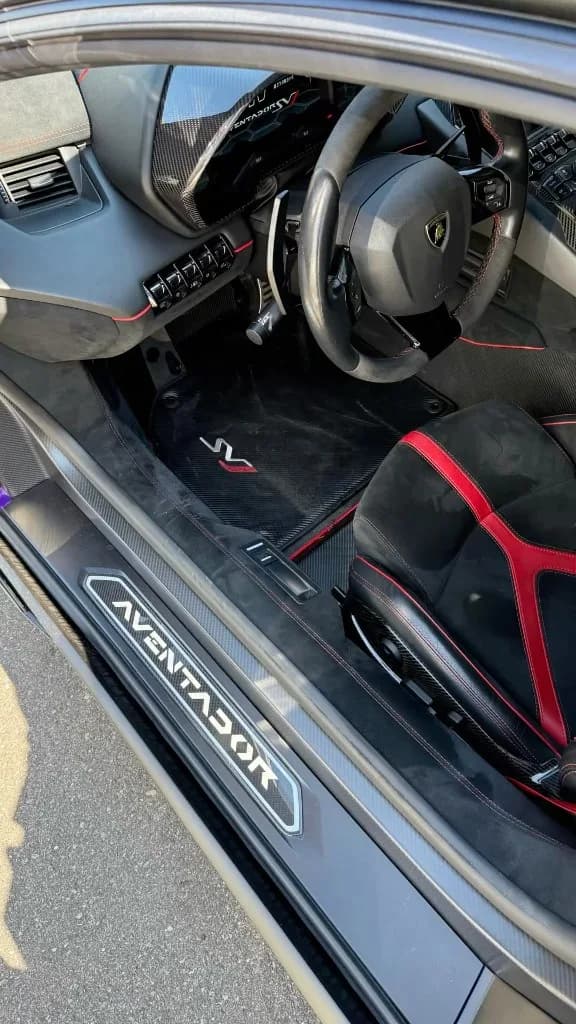 Kabinen i en Lamborghini Aventador