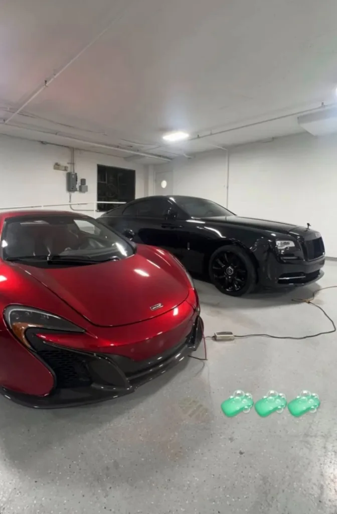 McLaren og Rolls-Royce efter klargøring